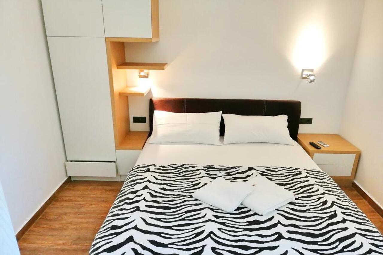 Sea Breeze Lux Apartments Budua Esterno foto