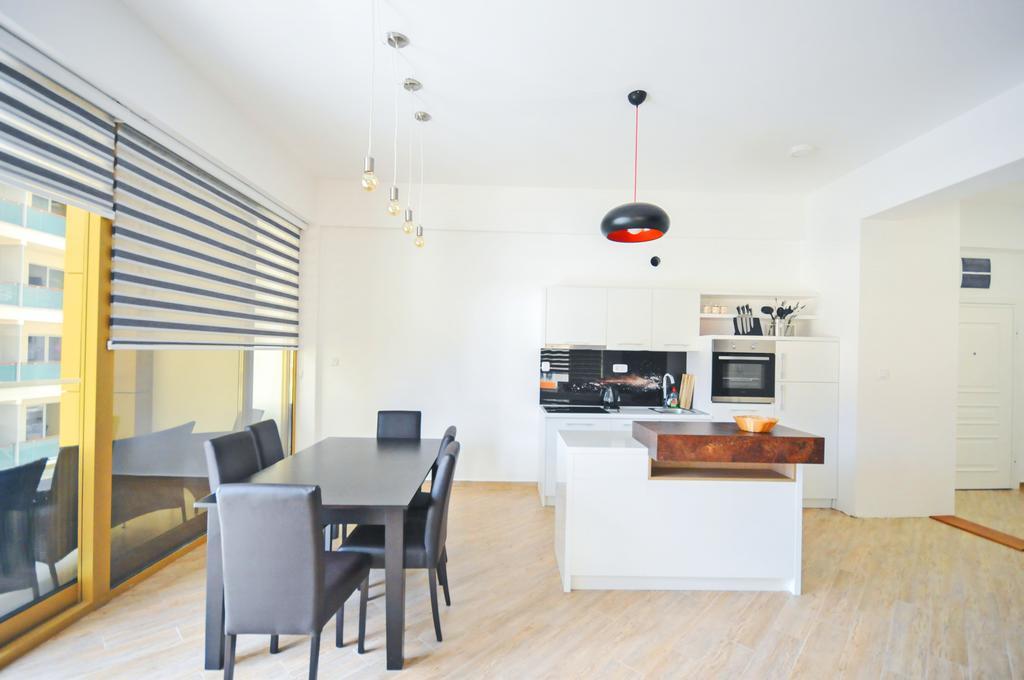 Sea Breeze Lux Apartments Budua Esterno foto