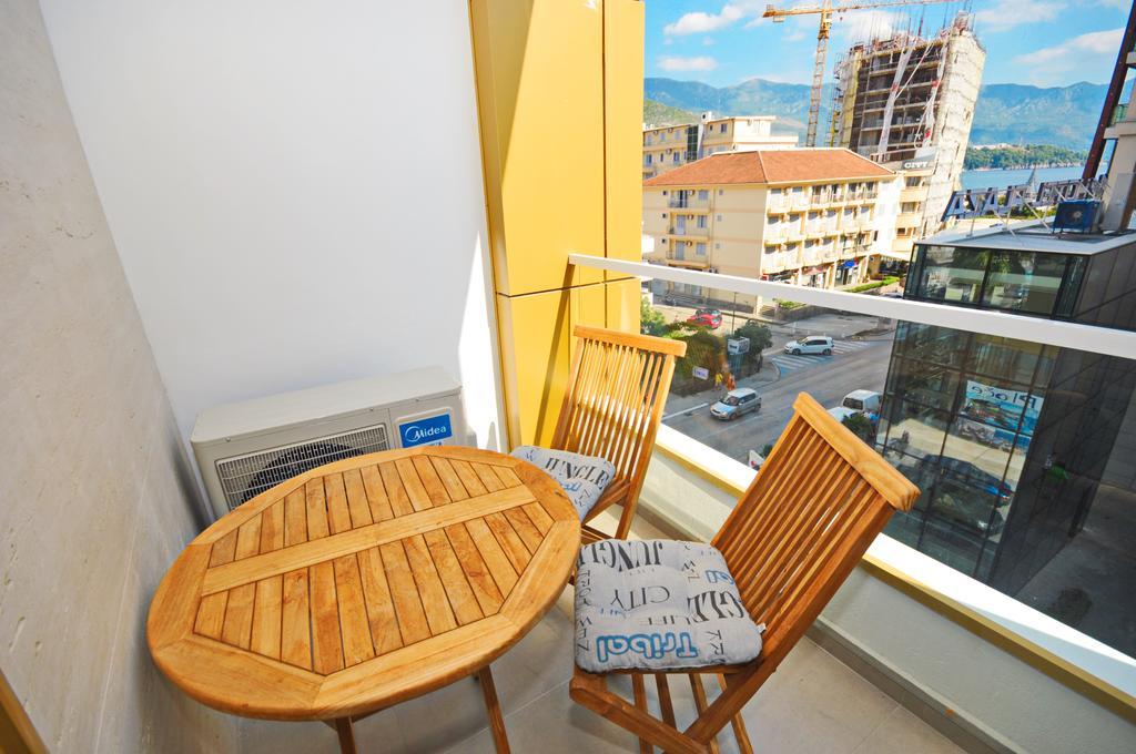 Sea Breeze Lux Apartments Budua Esterno foto