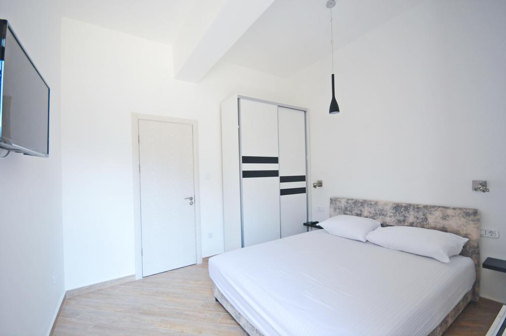 Sea Breeze Lux Apartments Budua Esterno foto